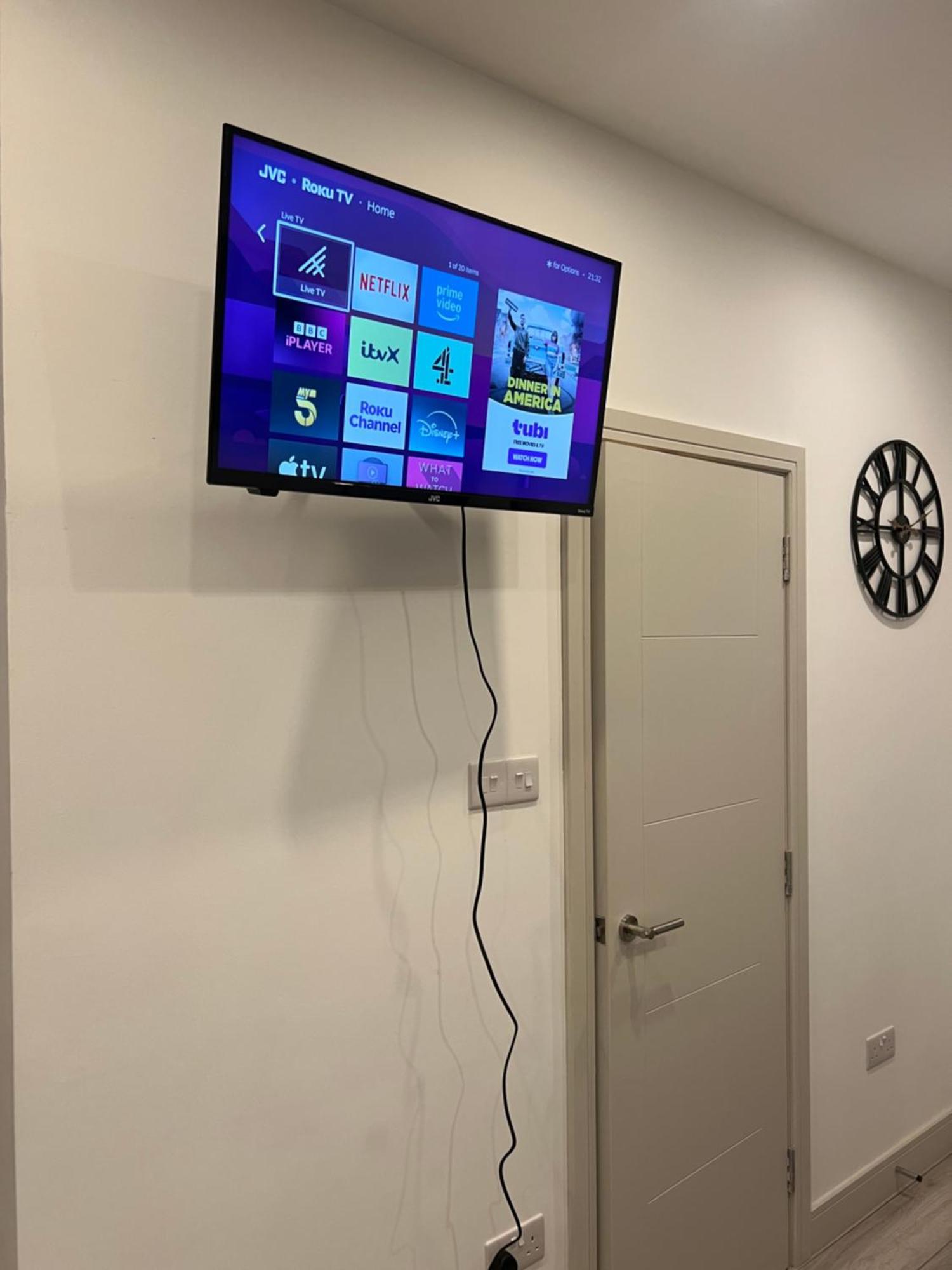 Luxury Studio Apartment In Sutton, London ซัตทอน ภายนอก รูปภาพ